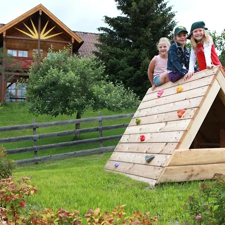 Familien-appartements Oerglwirt's Gut ماريابفار