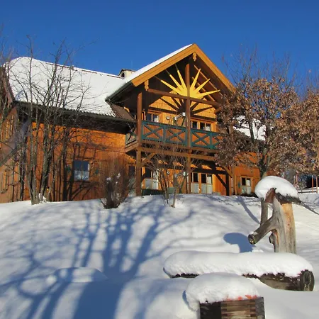 Familien-appartements Oerglwirt's Gut شقة *