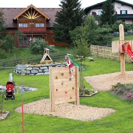 Apartmán Familien-appartements Oerglwirt's Gut Mariapfarr
