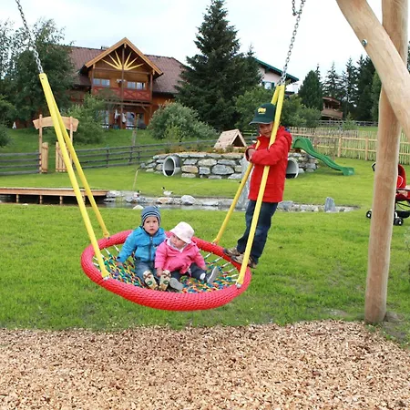 Familien-appartements Oerglwirt's Gut ماريابفار