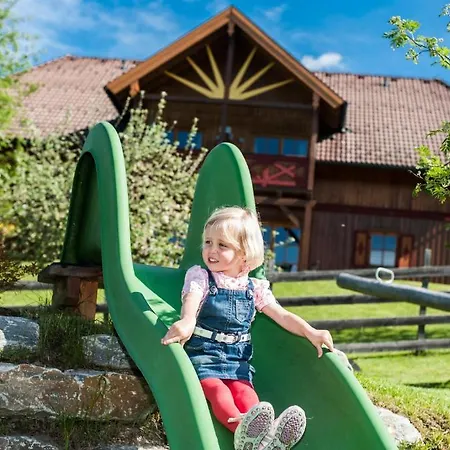Familien-appartements Oerglwirt's Gut شقة