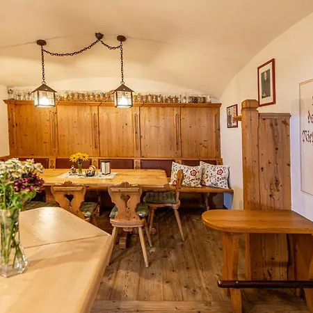 Апартаменты Familien-appartements Orglwirt's Gut *